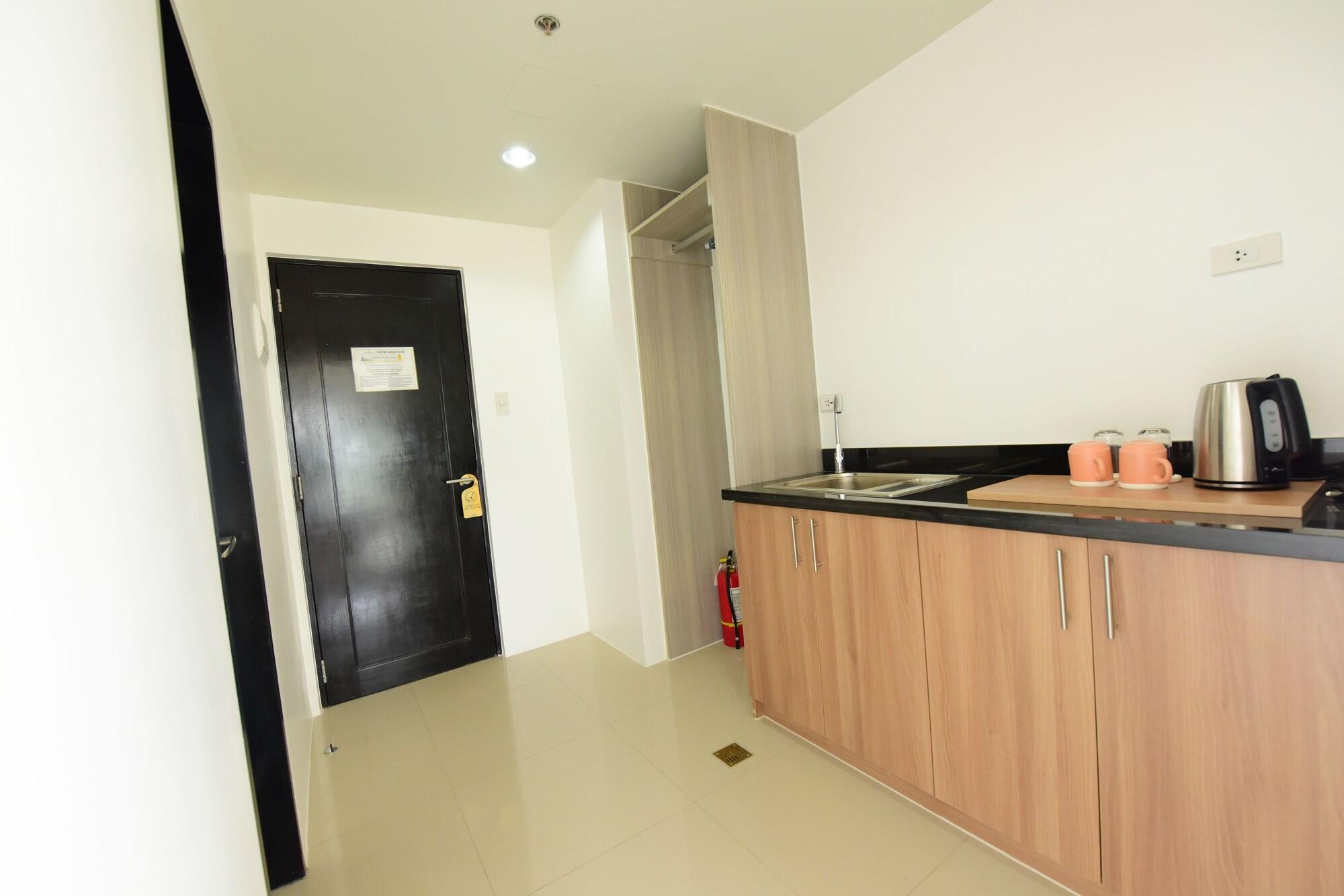 Eon Centennial Soho Hotel Cebu Exterior photo
