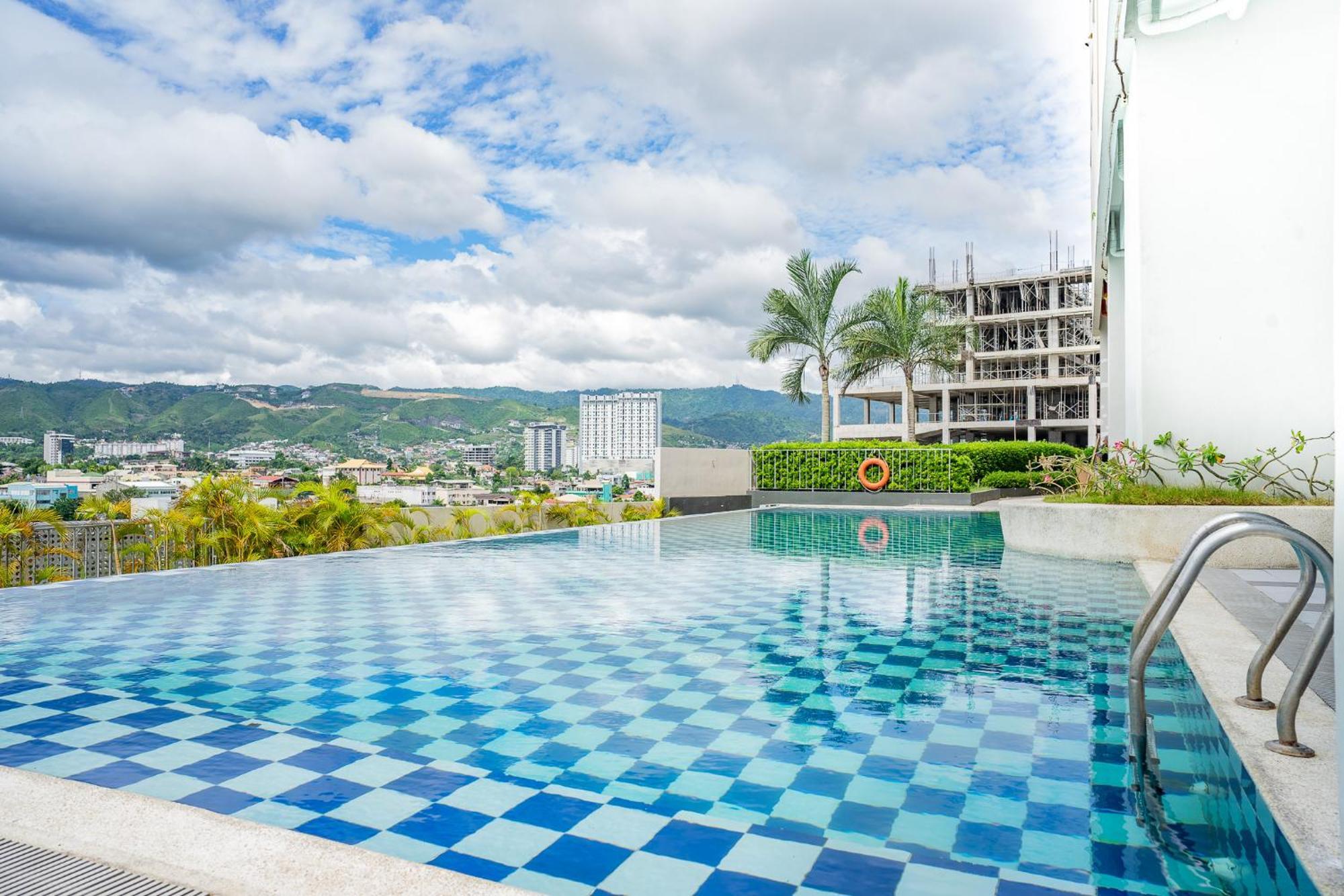 Eon Centennial Soho Hotel Cebu Exterior photo